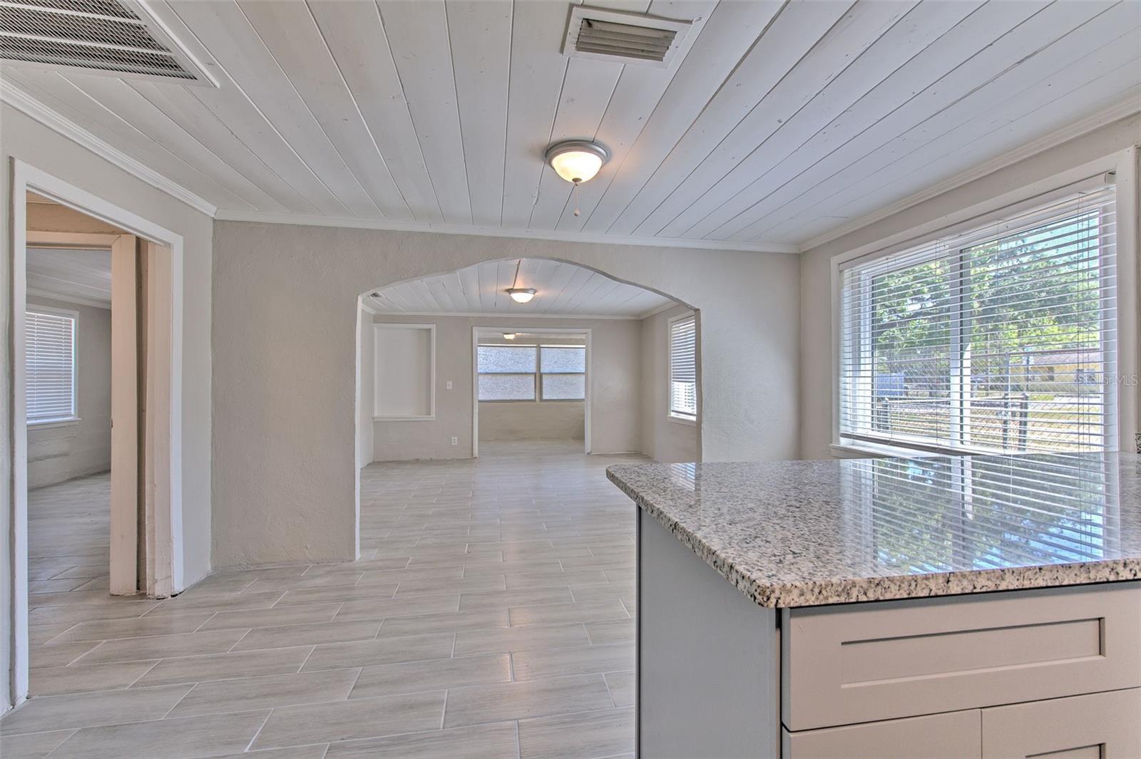 Image 15 of 35 For 905 Ball Street