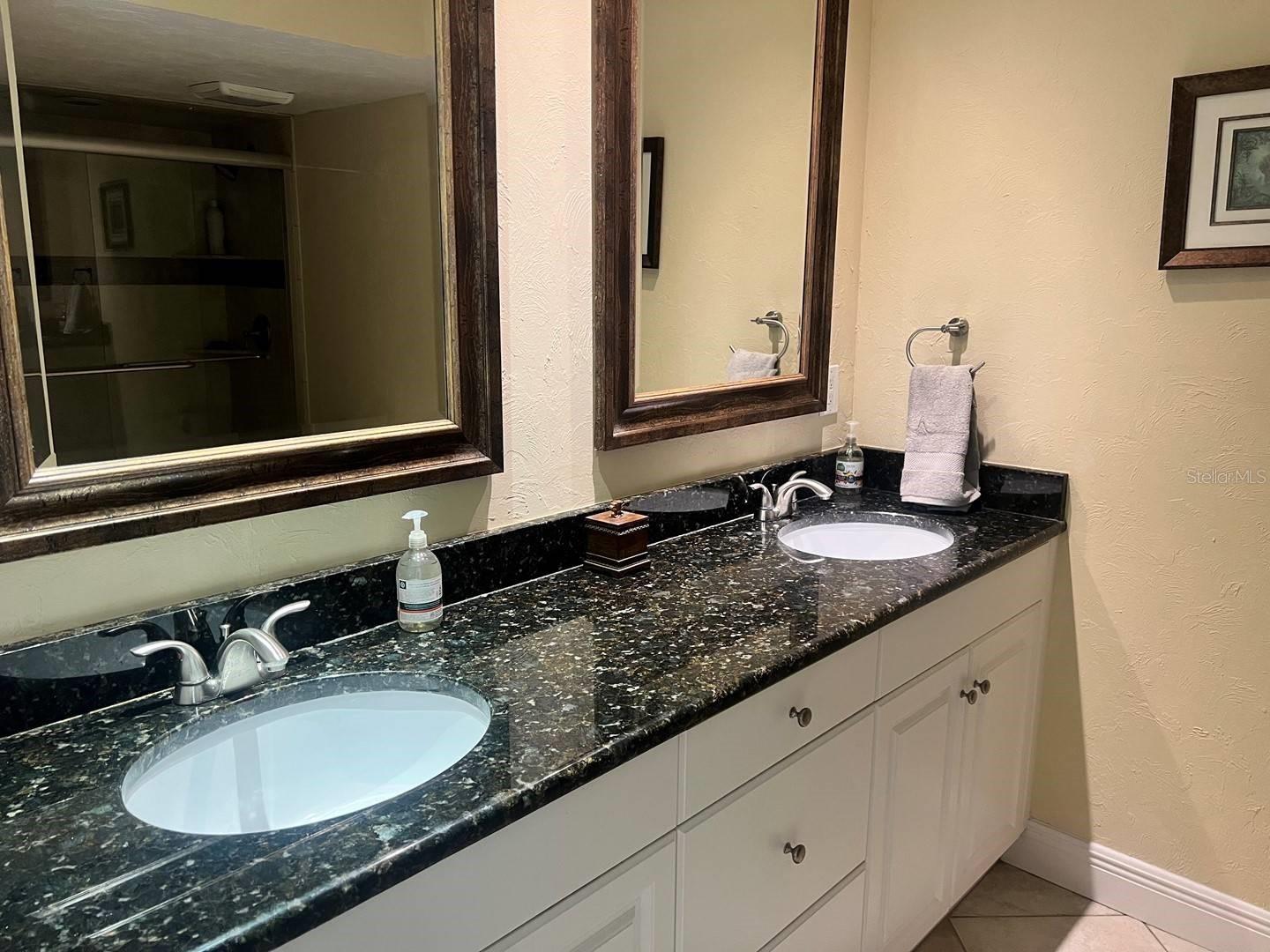 Image 9 of 14 For 1125 Peppertree Drive 202