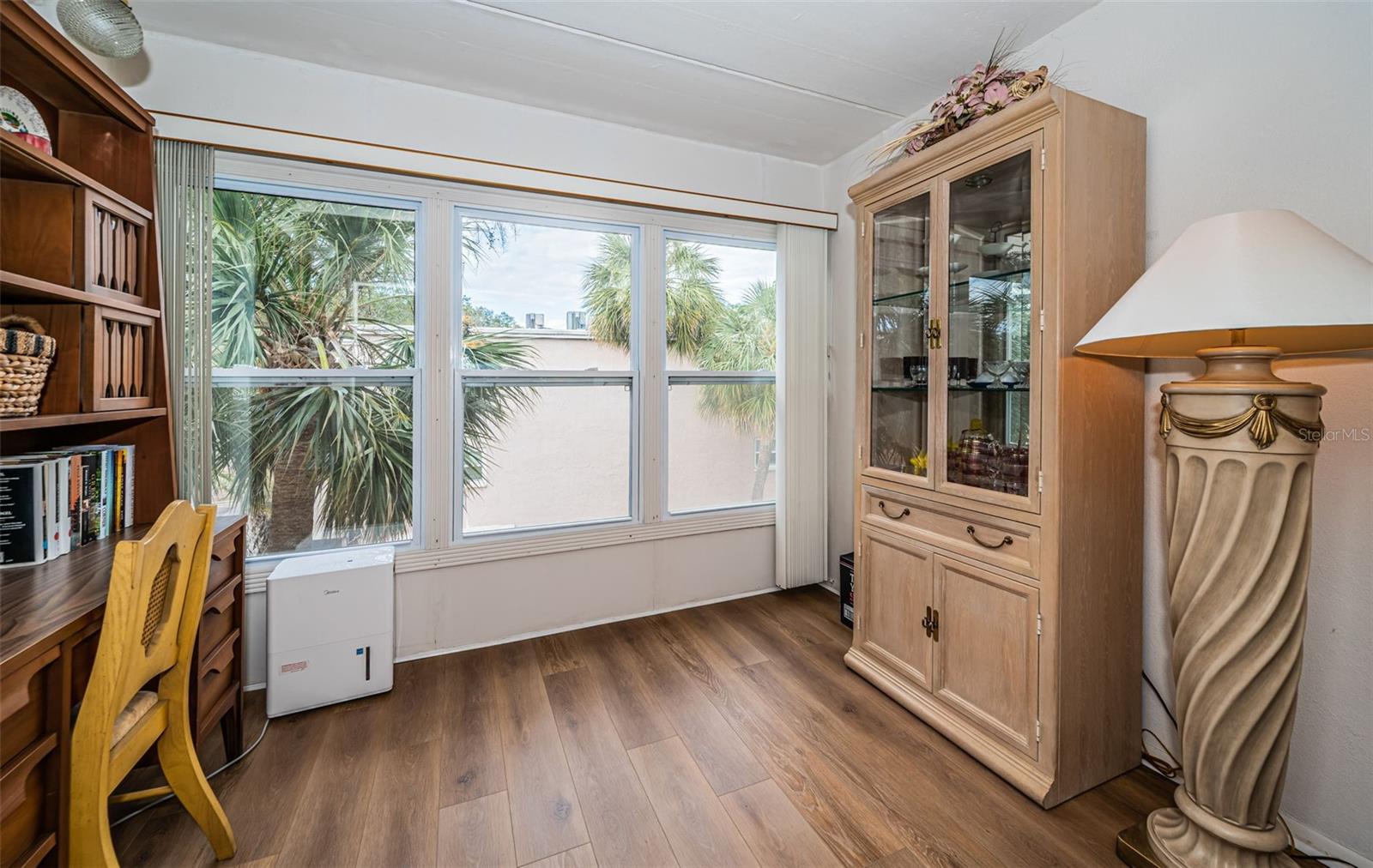 Image 18 of 66 For 920 Virginia Street 302