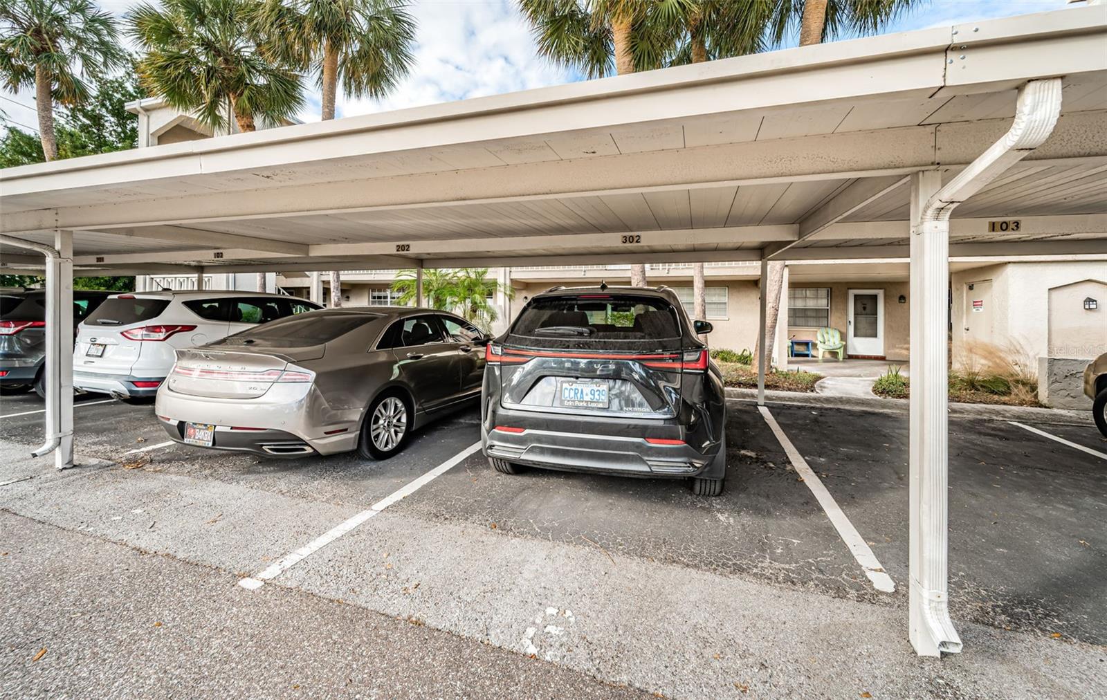 Image 41 of 66 For 920 Virginia Street 302