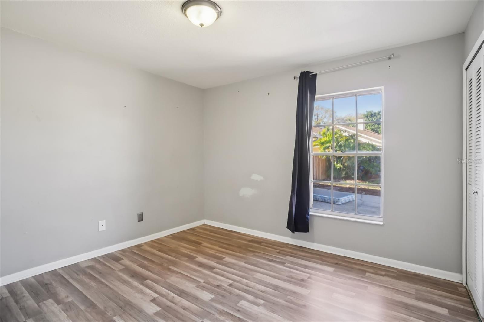 Image 18 of 25 For 618 Rollingwood Lane