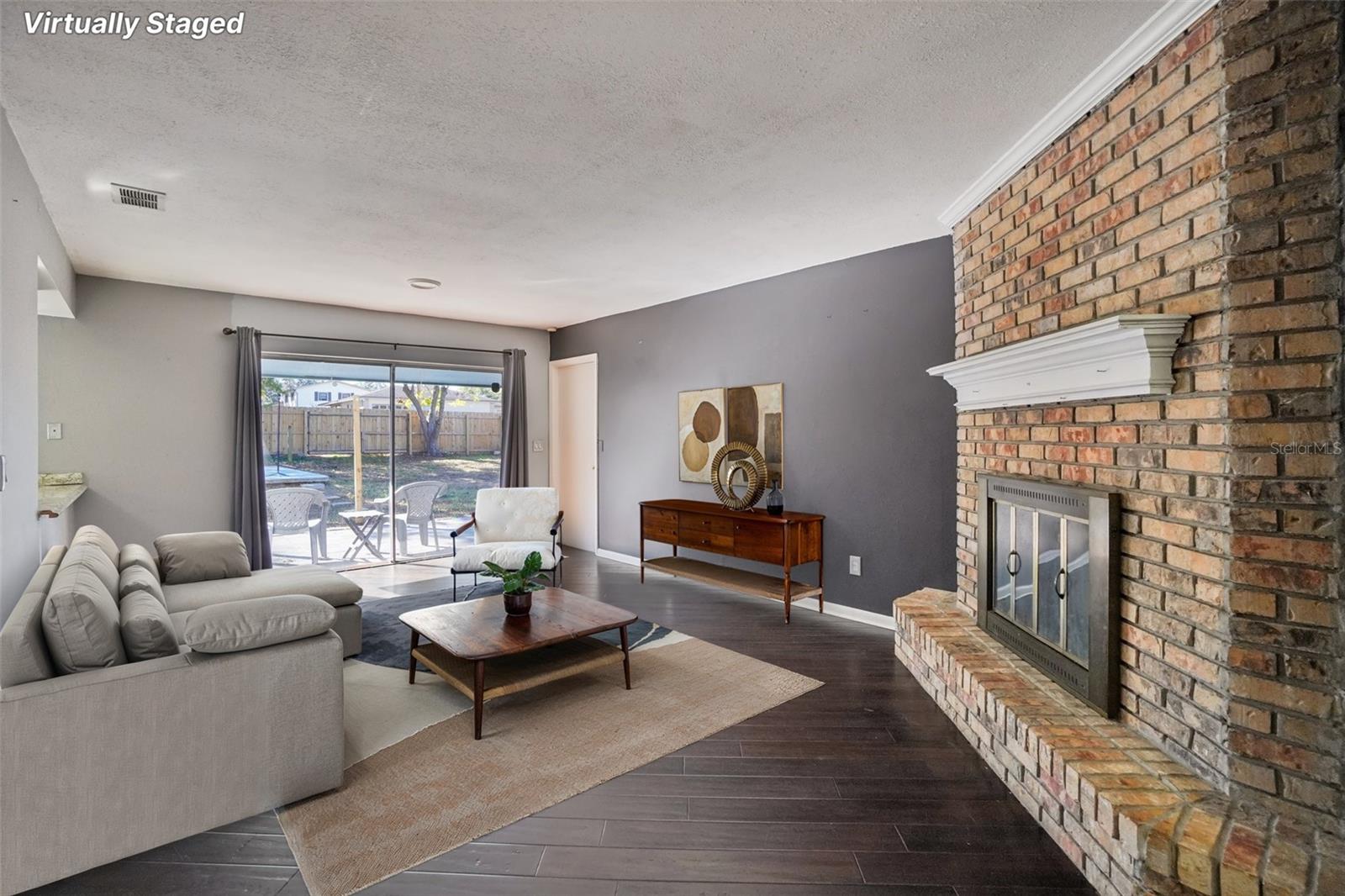 Image 4 of 25 For 618 Rollingwood Lane