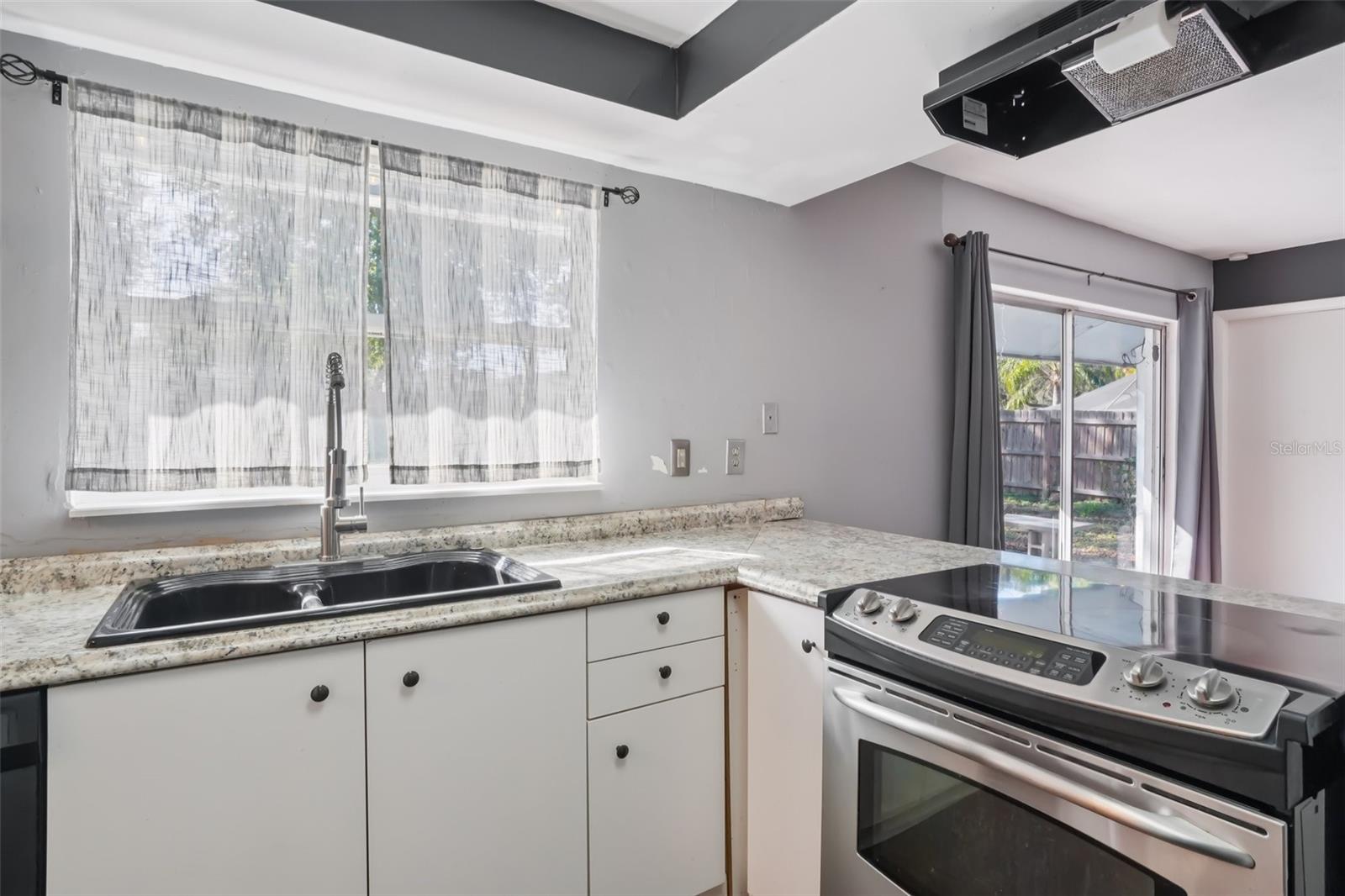 Image 7 of 25 For 618 Rollingwood Lane