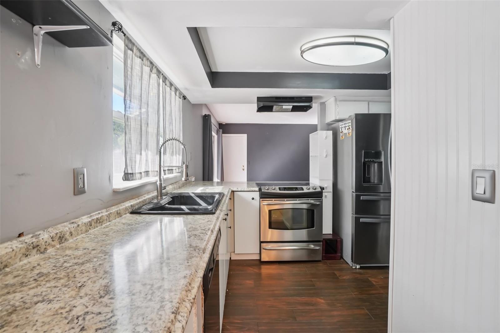 Image 9 of 25 For 618 Rollingwood Lane