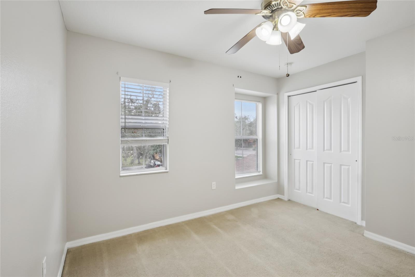 Image 16 of 39 For 10814 Kensington Park Avenue