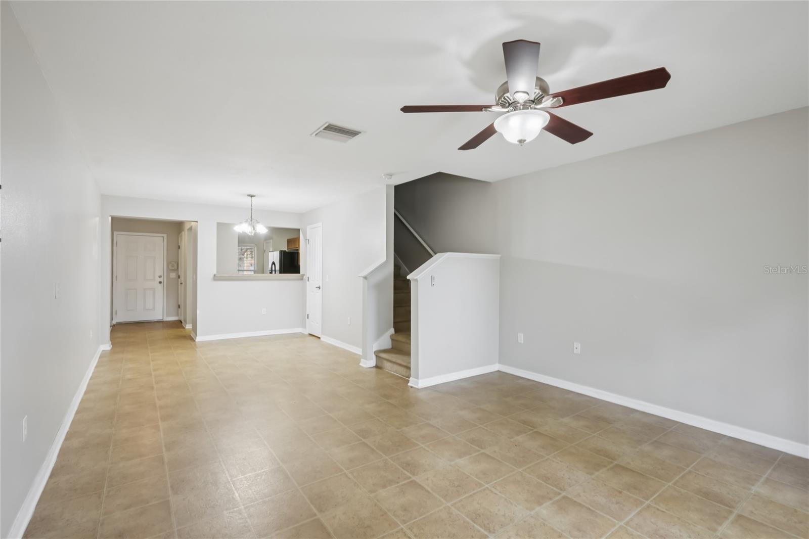 Image 8 of 39 For 10814 Kensington Park Avenue