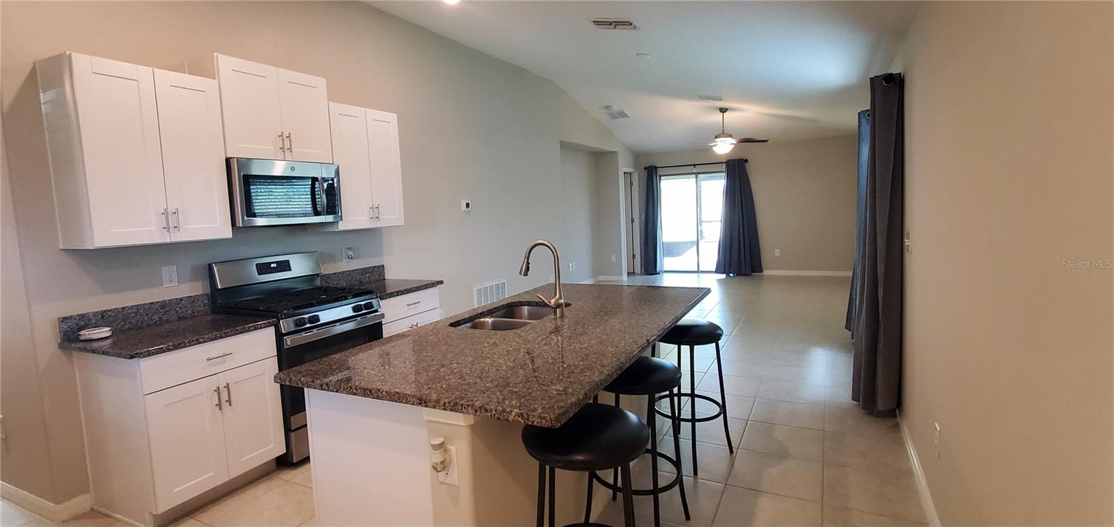 Listing photo id 2 for 5161 White Chicory Drive