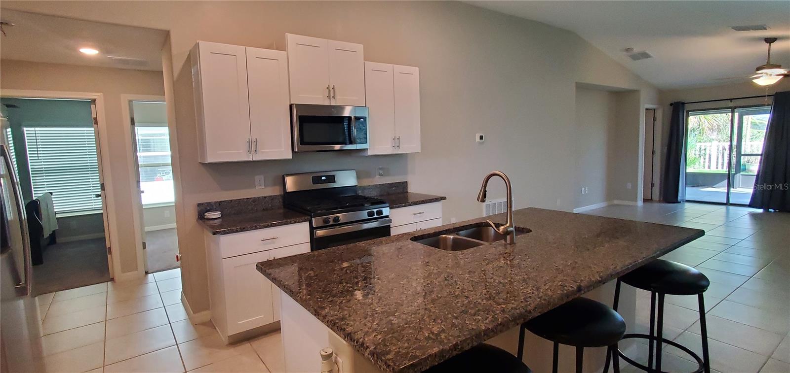 Listing photo id 3 for 5161 White Chicory Drive