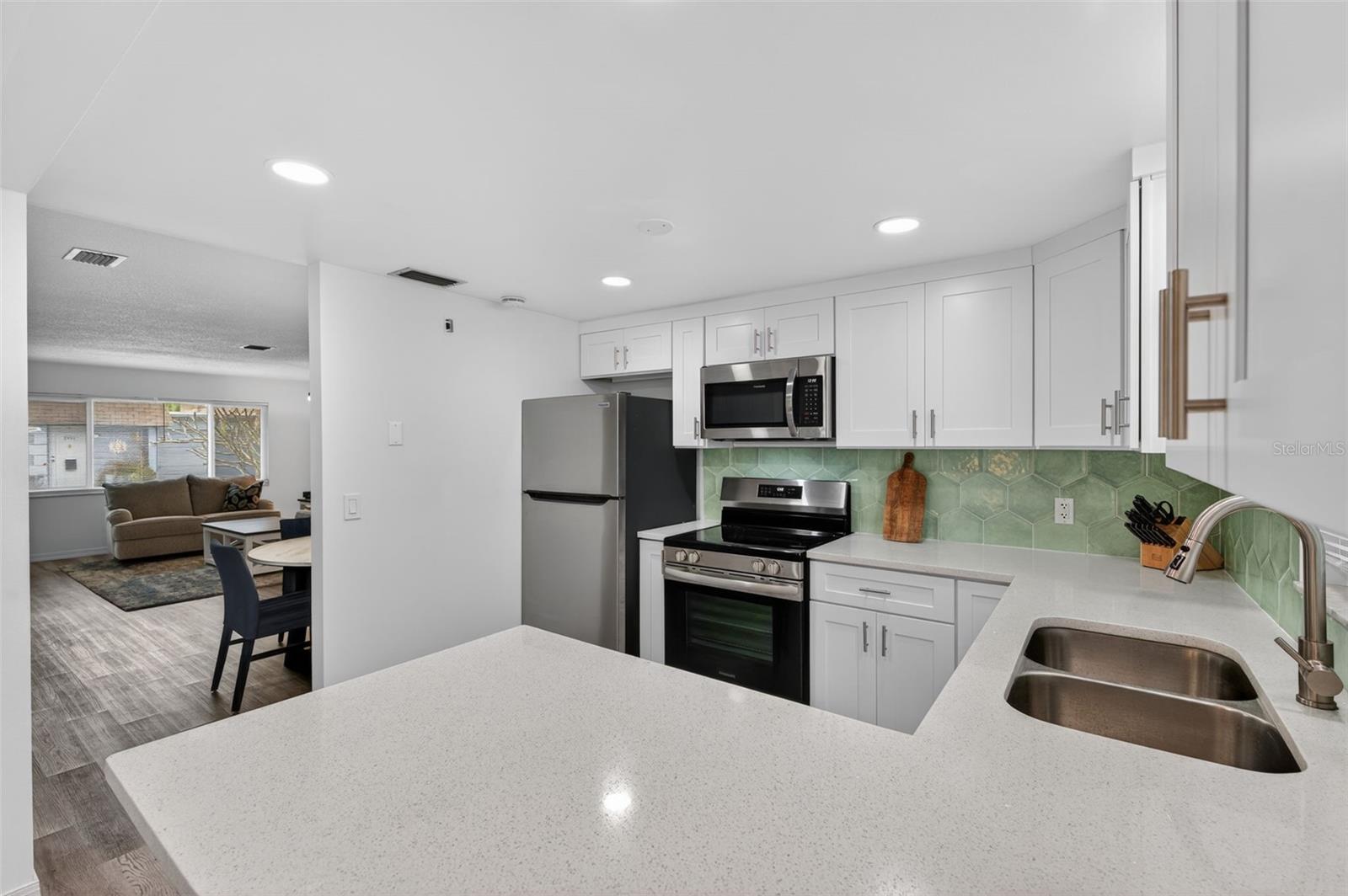 Image 10 of 31 For 8245 Vendome Boulevard N