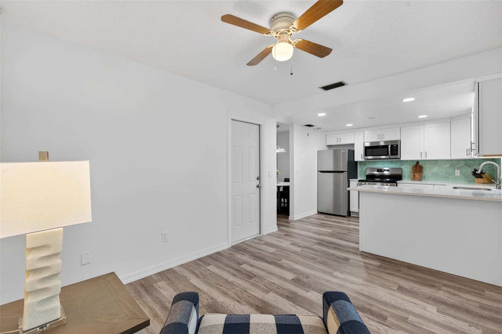 Image 13 of 31 For 8245 Vendome Boulevard N