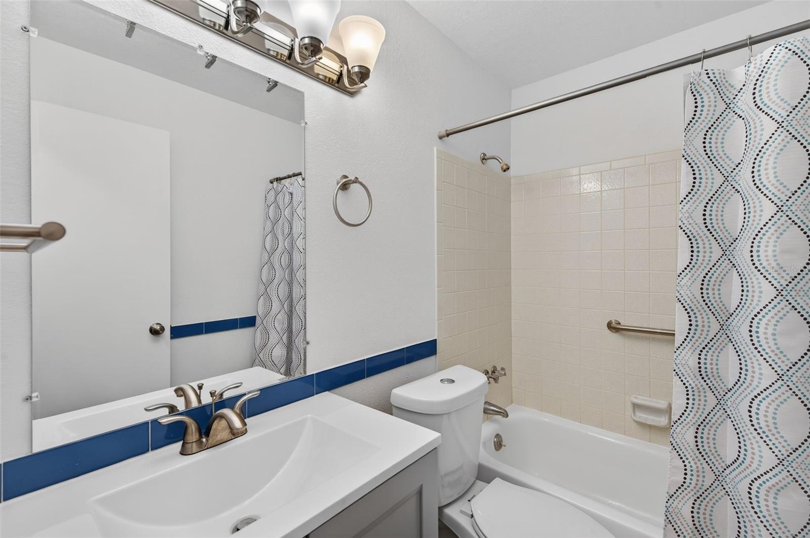 Image 19 of 31 For 8245 Vendome Boulevard N