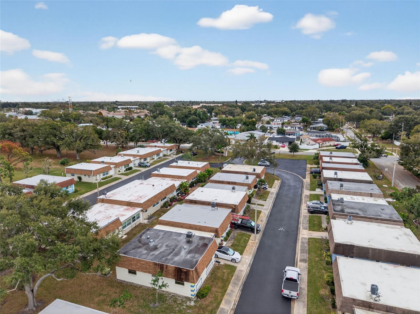 Image 23 of 31 For 8245 Vendome Boulevard N