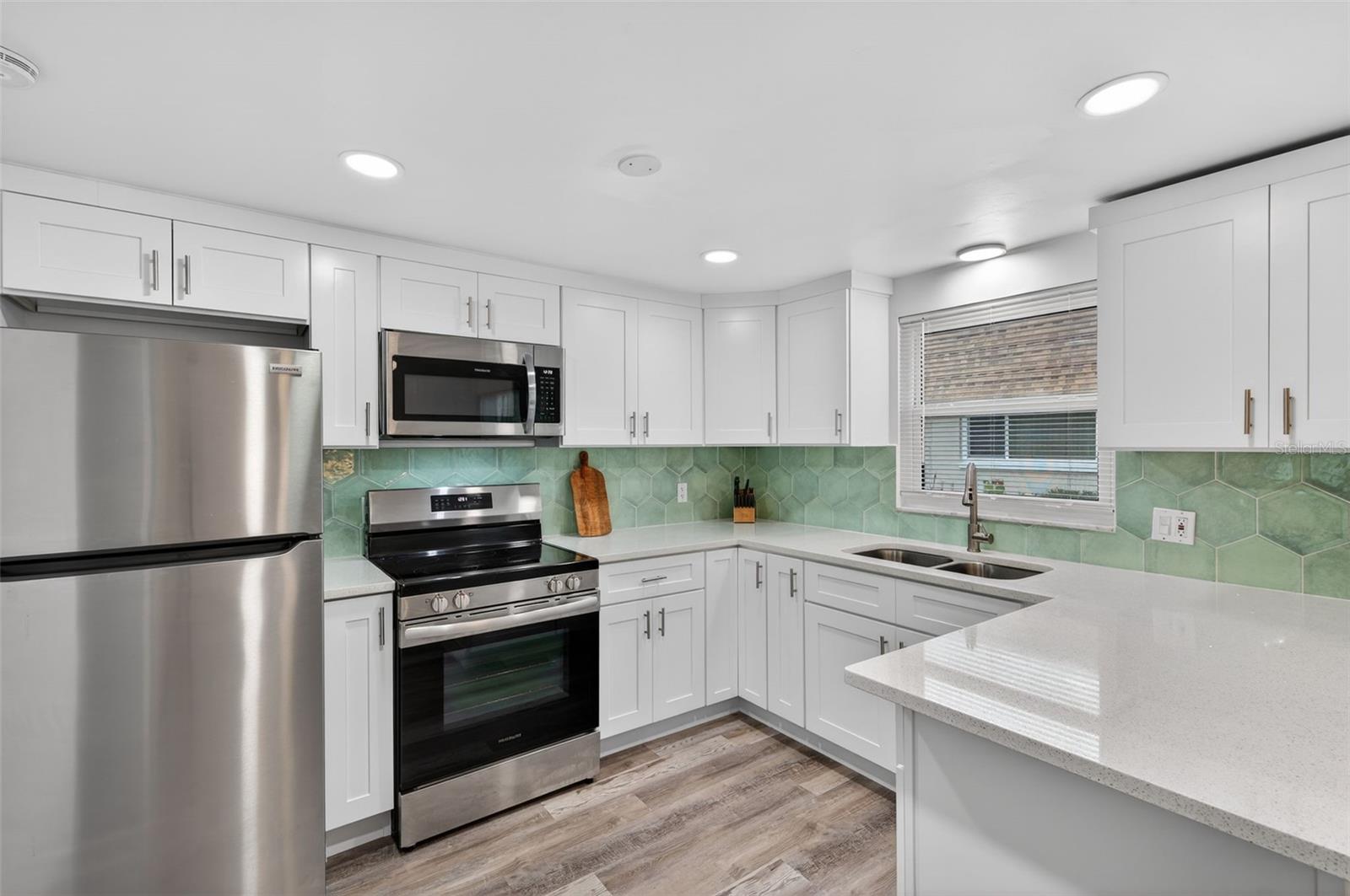 Image 3 of 31 For 8245 Vendome Boulevard N