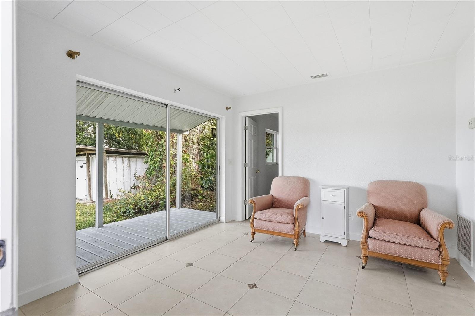 Image 54 of 62 For 2814 Humphrey Street