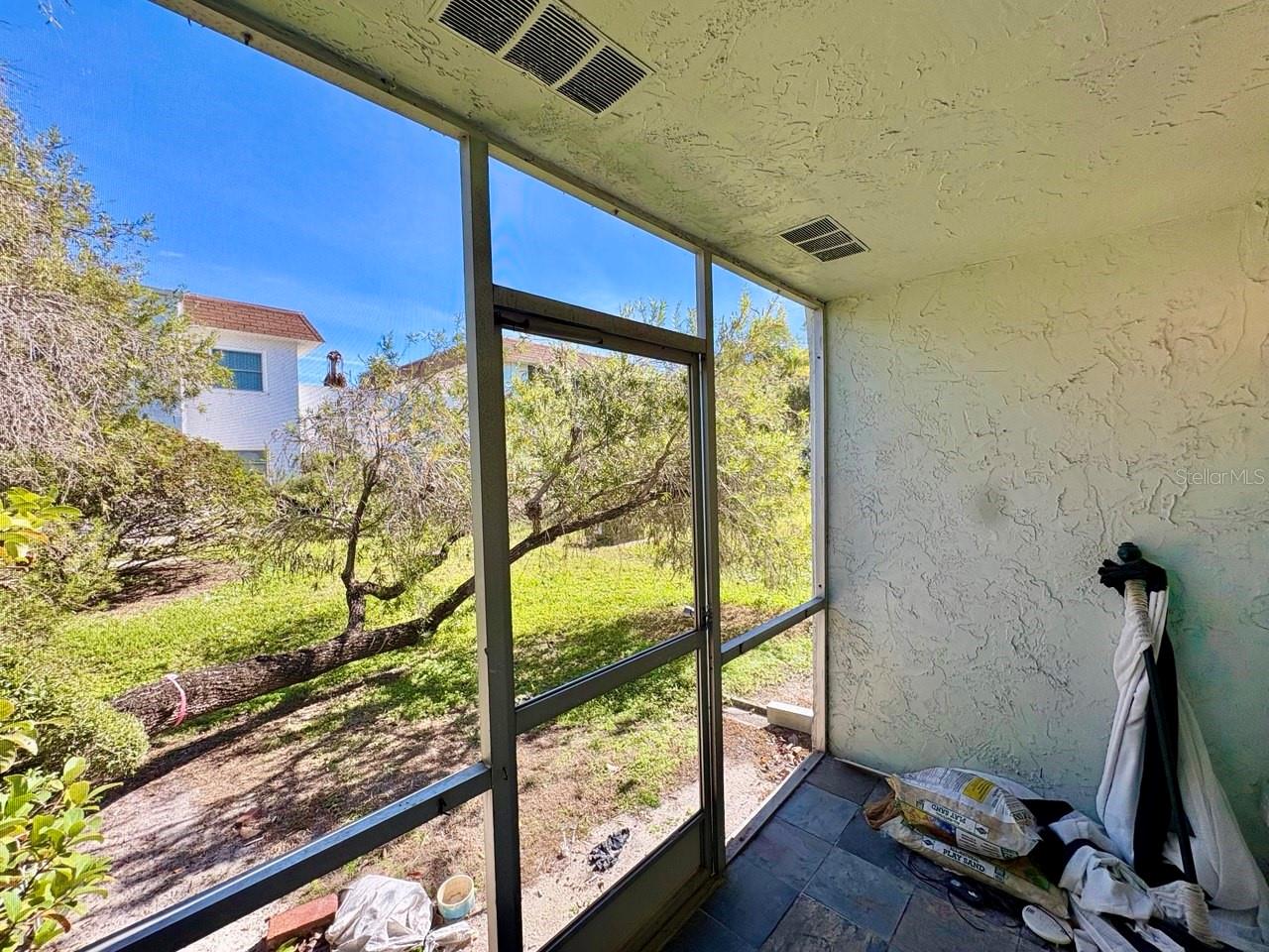 Image 11 of 19 For 371 Mcmullen Booth Road 87