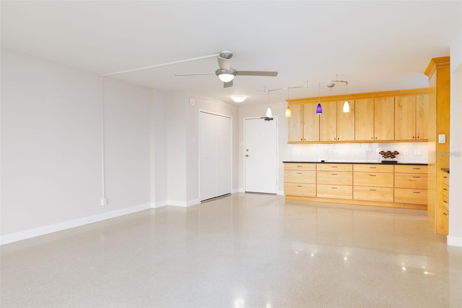 Image 10 of 23 For 10355 Paradise Boulevard 1015