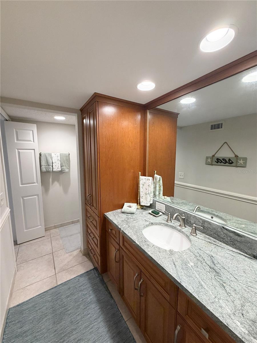 Image 12 of 23 For 5701 Mariner Street 502