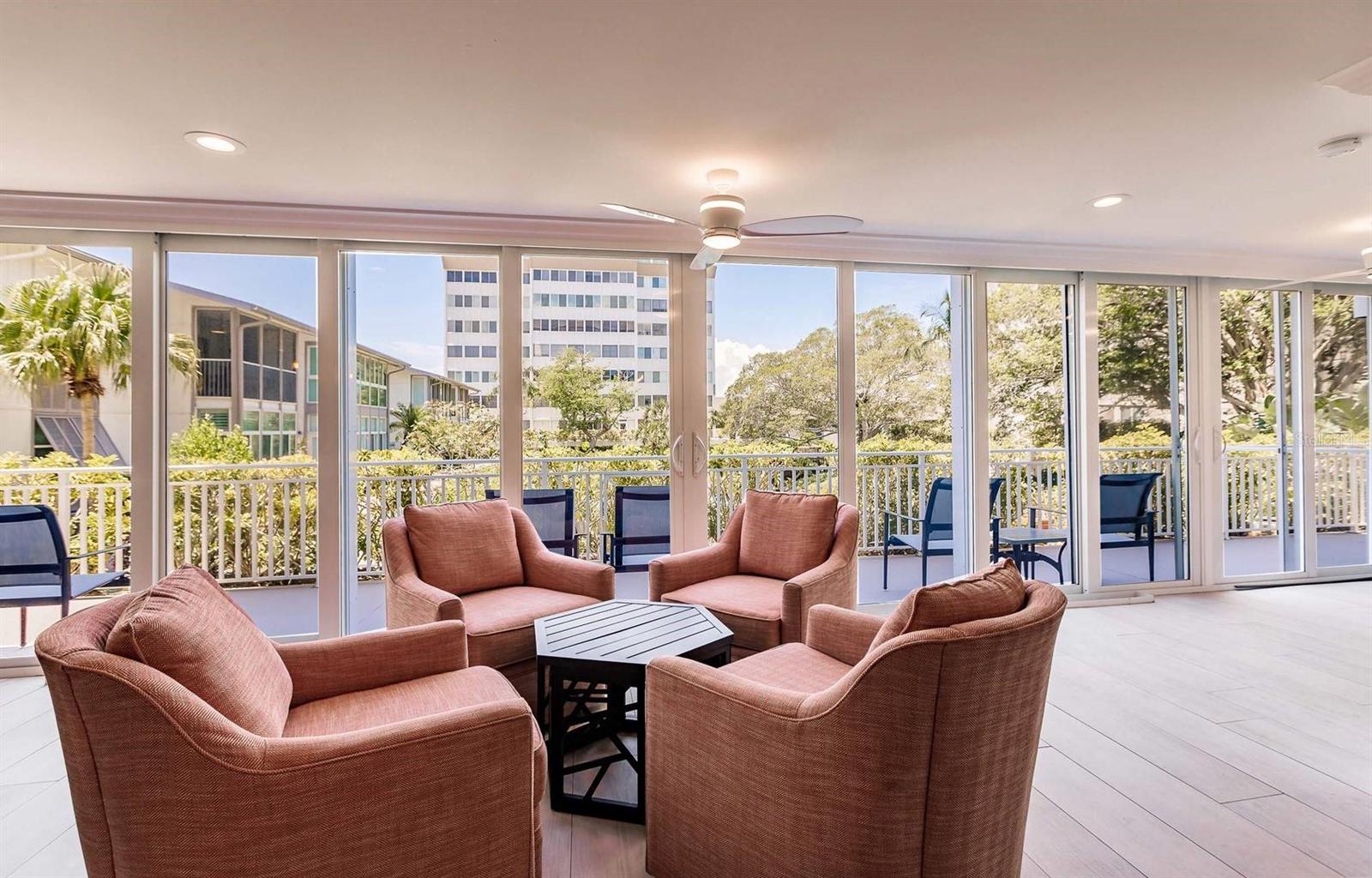 Image 20 of 37 For 1125 Peppertree Drive 102