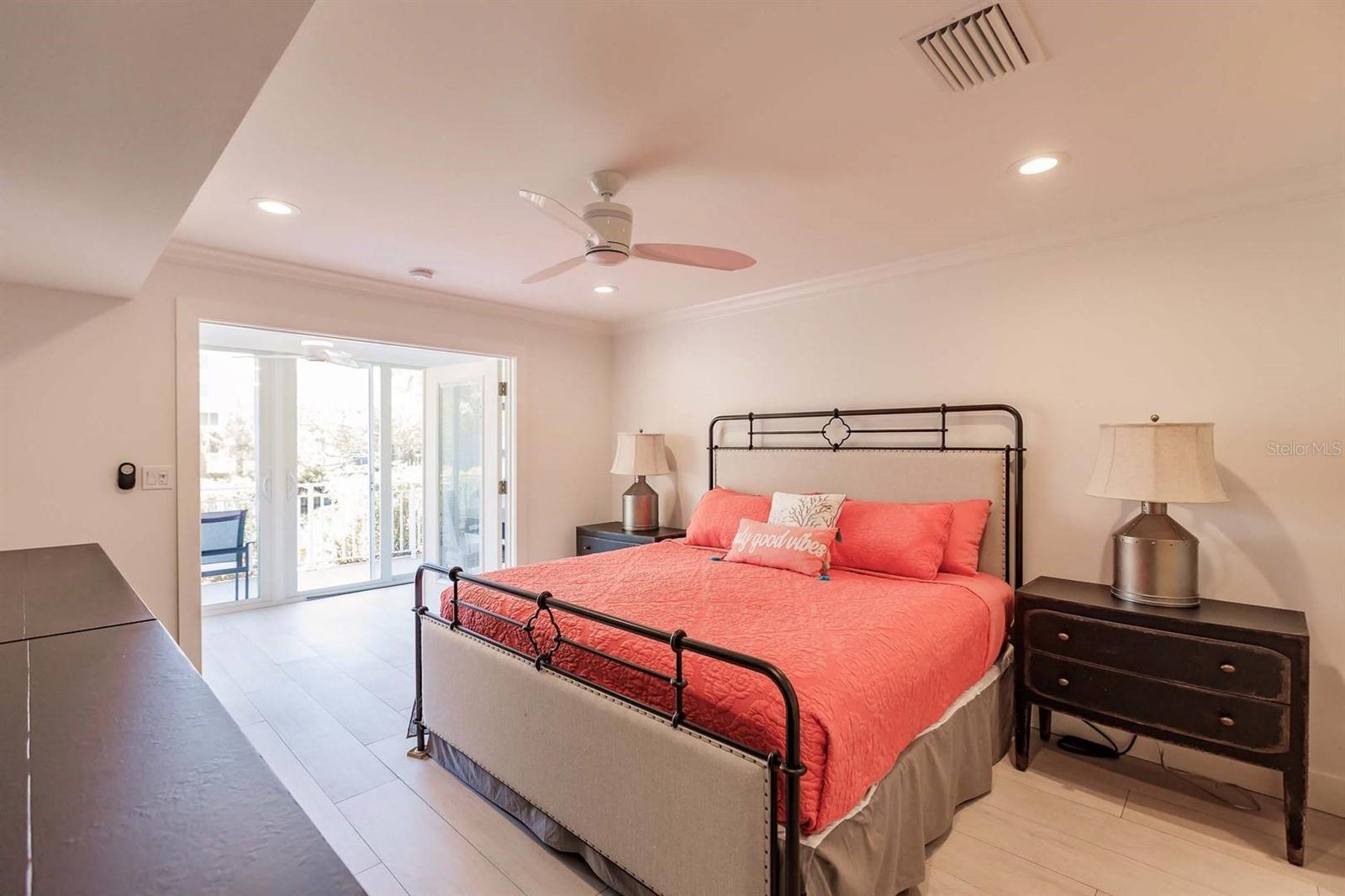 Image 22 of 37 For 1125 Peppertree Drive 102