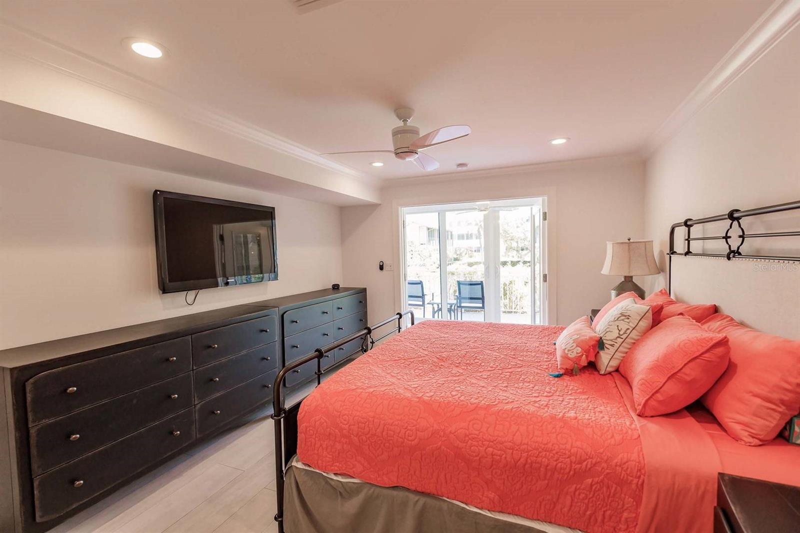 Image 23 of 37 For 1125 Peppertree Drive 102