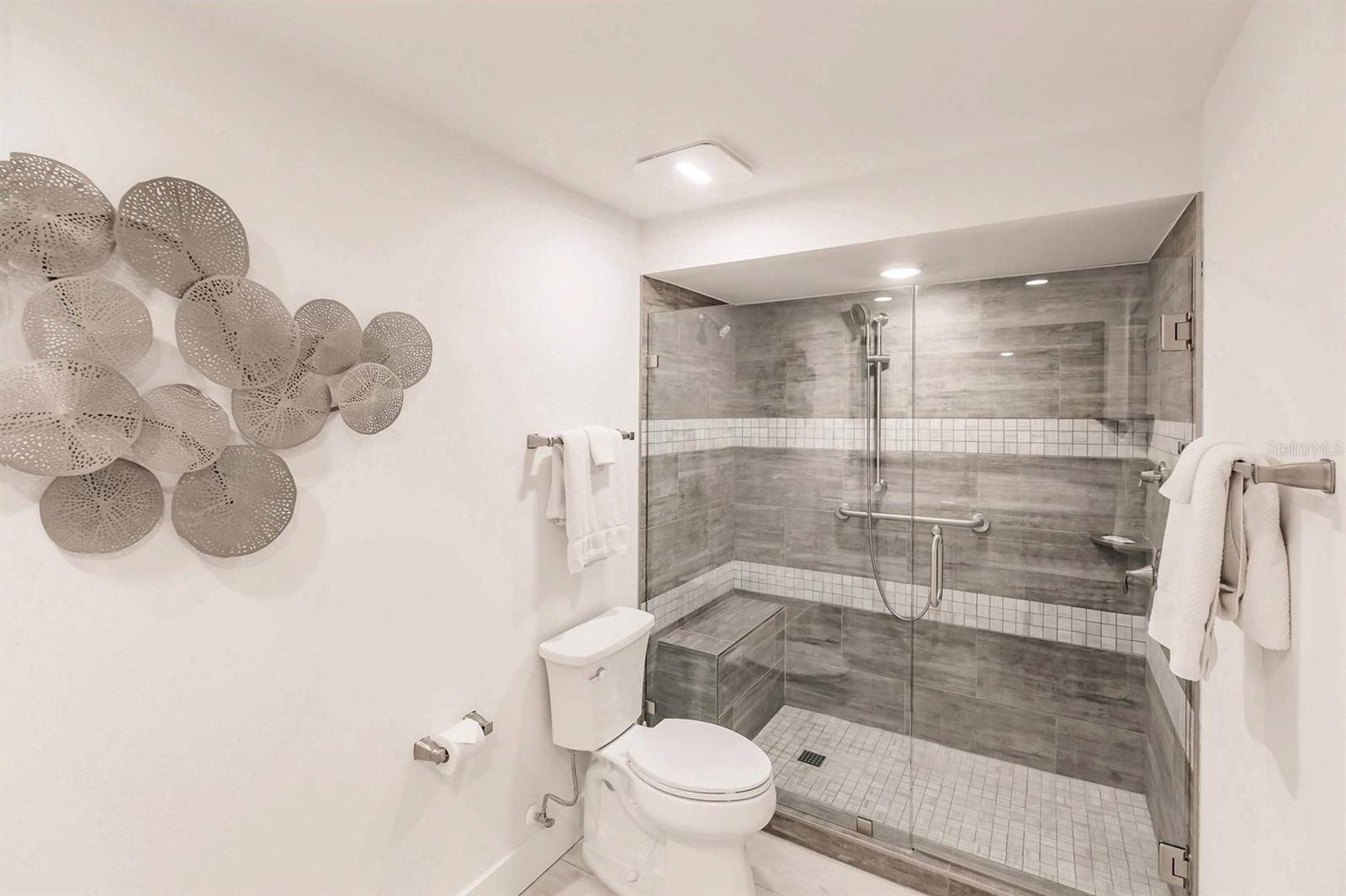 Image 26 of 37 For 1125 Peppertree Drive 102