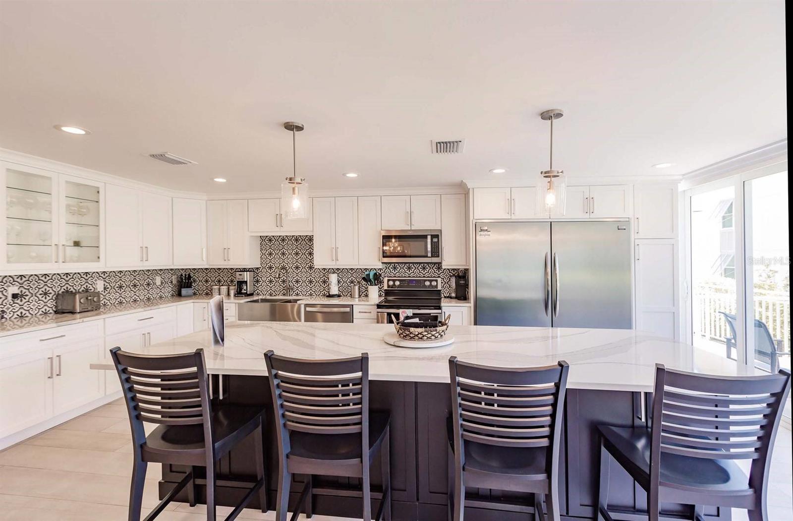 Image 3 of 37 For 1125 Peppertree Drive 102