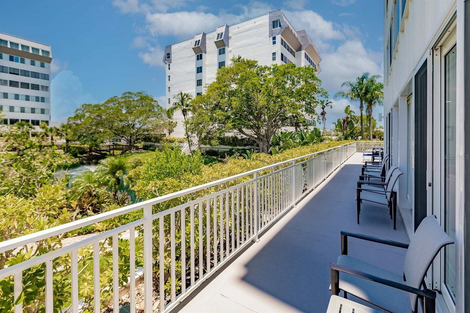 Image 35 of 37 For 1125 Peppertree Drive 102