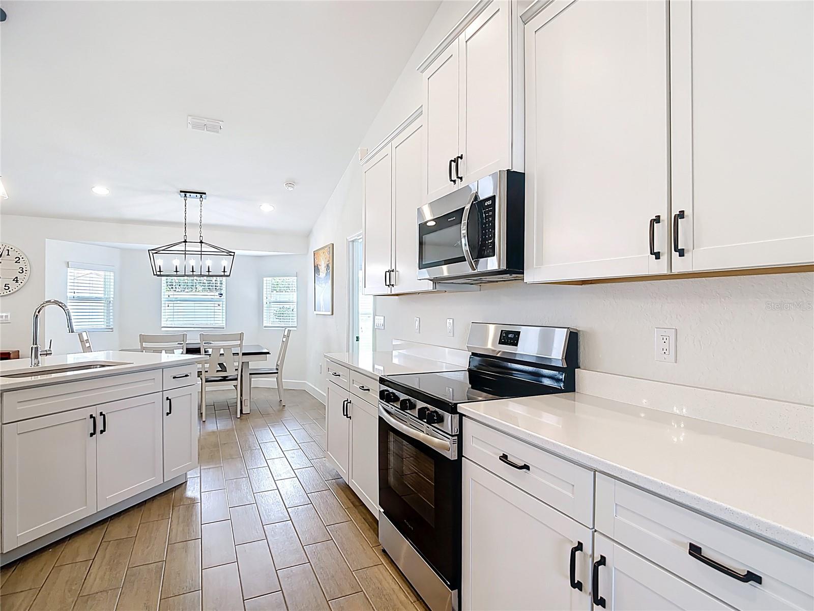 Image 10 of 47 For 2106 Hadley Road