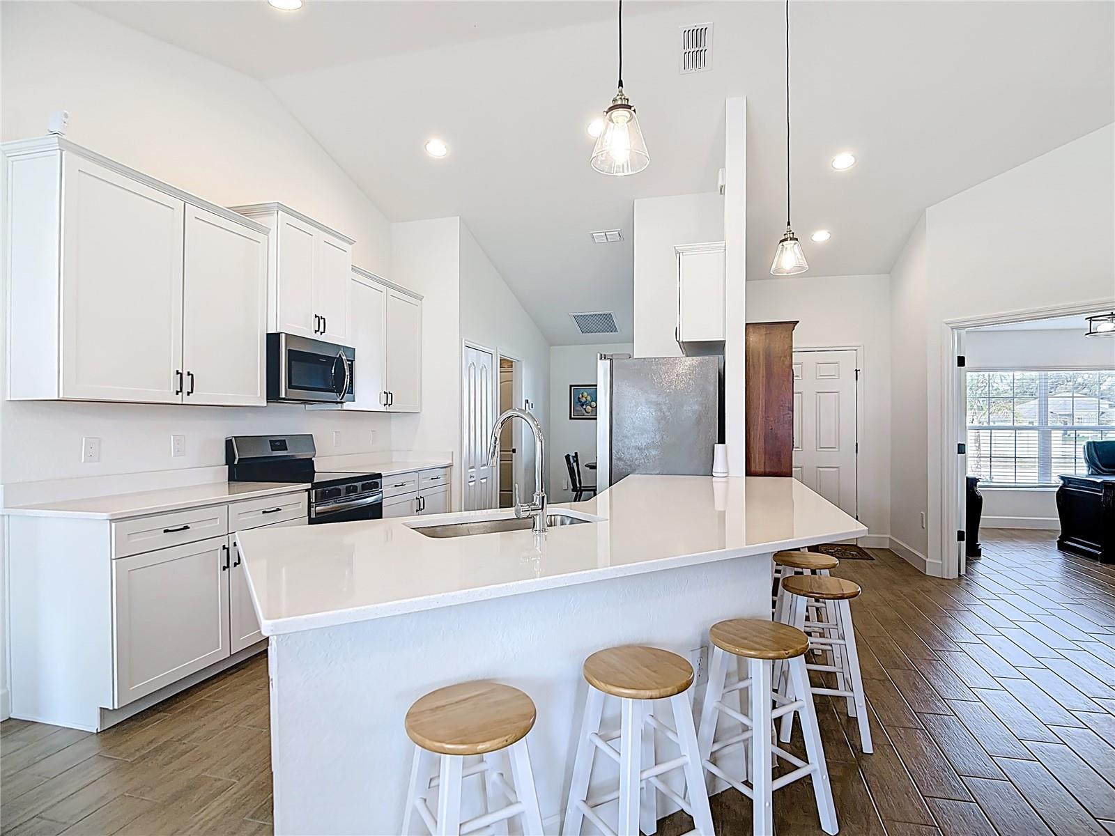 Image 14 of 47 For 2106 Hadley Road