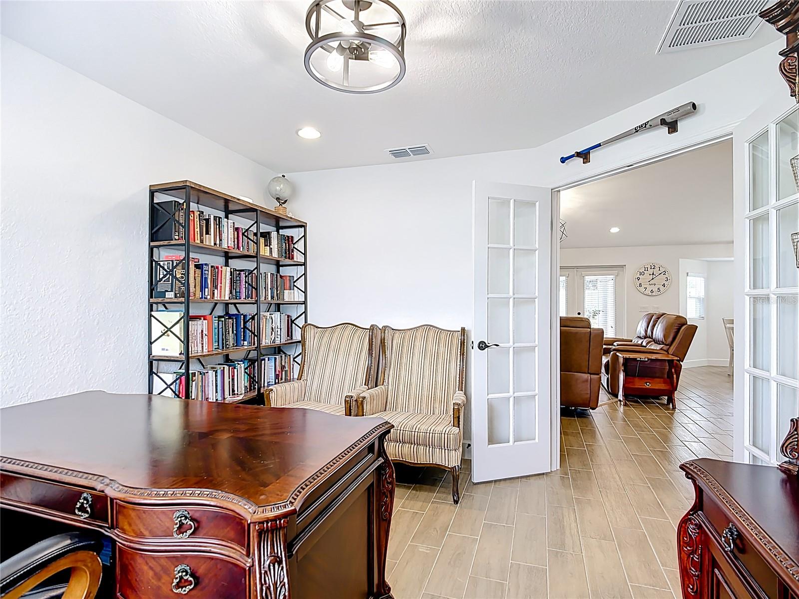 Image 22 of 47 For 2106 Hadley Road