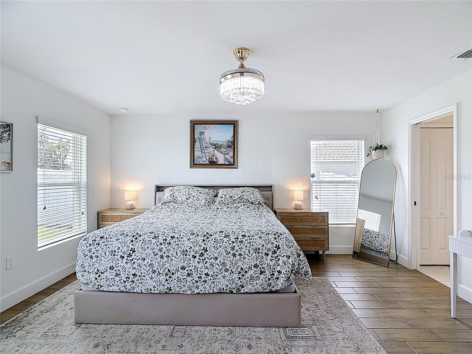 Image 26 of 47 For 2106 Hadley Road