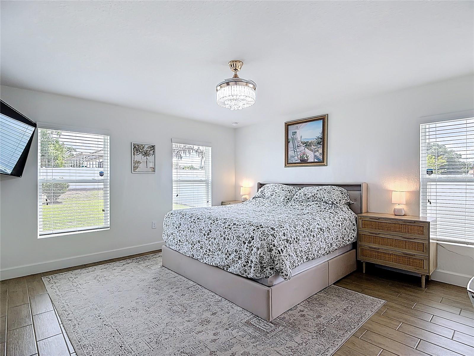 Image 27 of 47 For 2106 Hadley Road