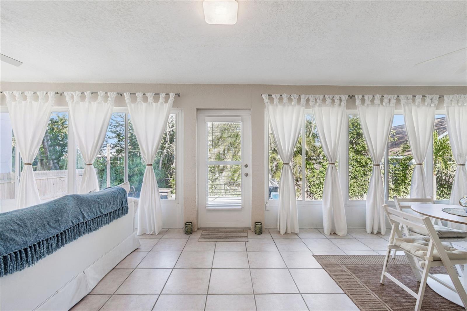 Image 20 of 60 For 216 176th Avenue E