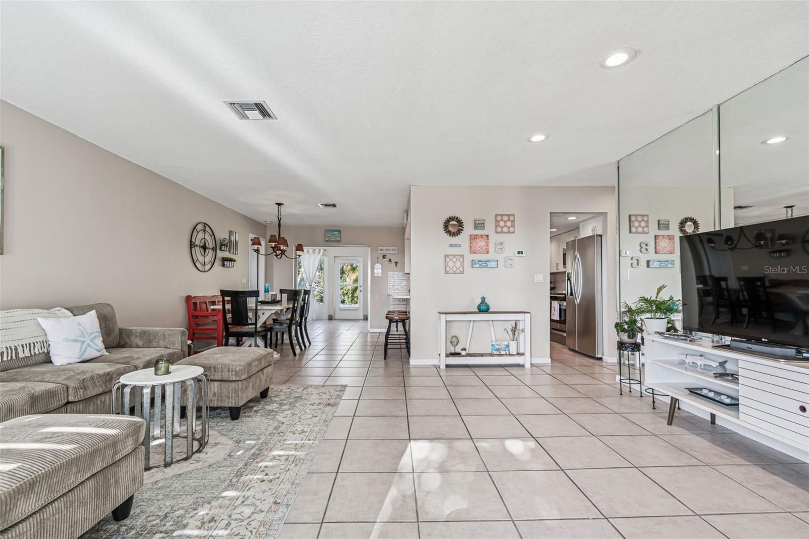 Image 5 of 60 For 216 176th Avenue E