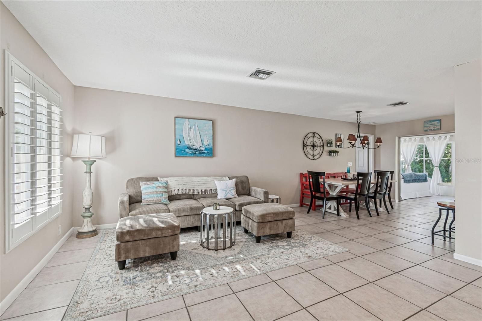 Image 6 of 60 For 216 176th Avenue E