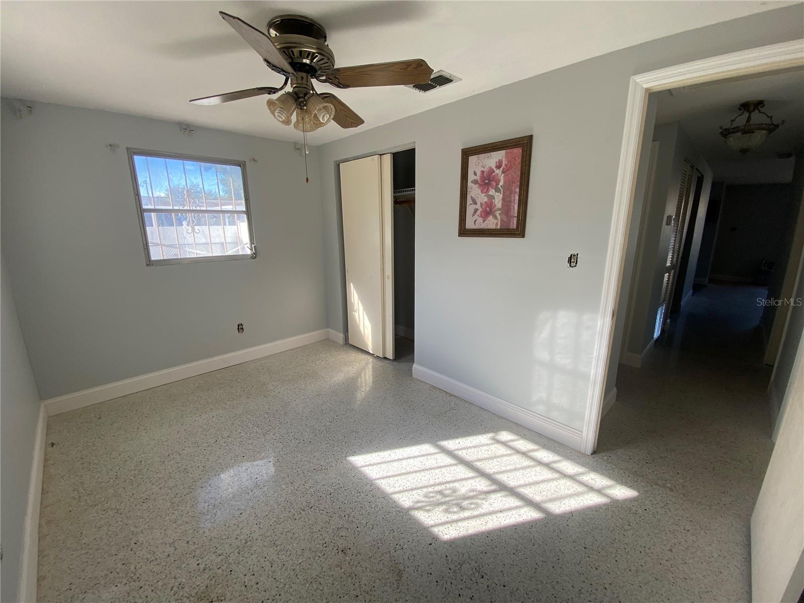 Image 10 of 21 For 4522 Henry Avenue