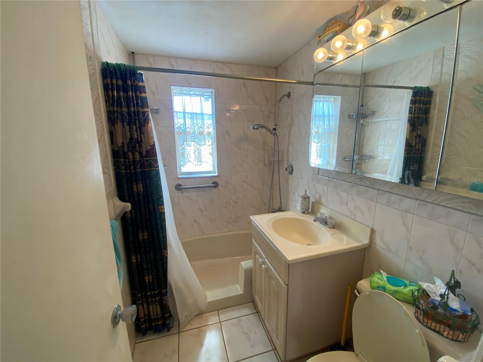 Image 15 of 21 For 4522 Henry Avenue