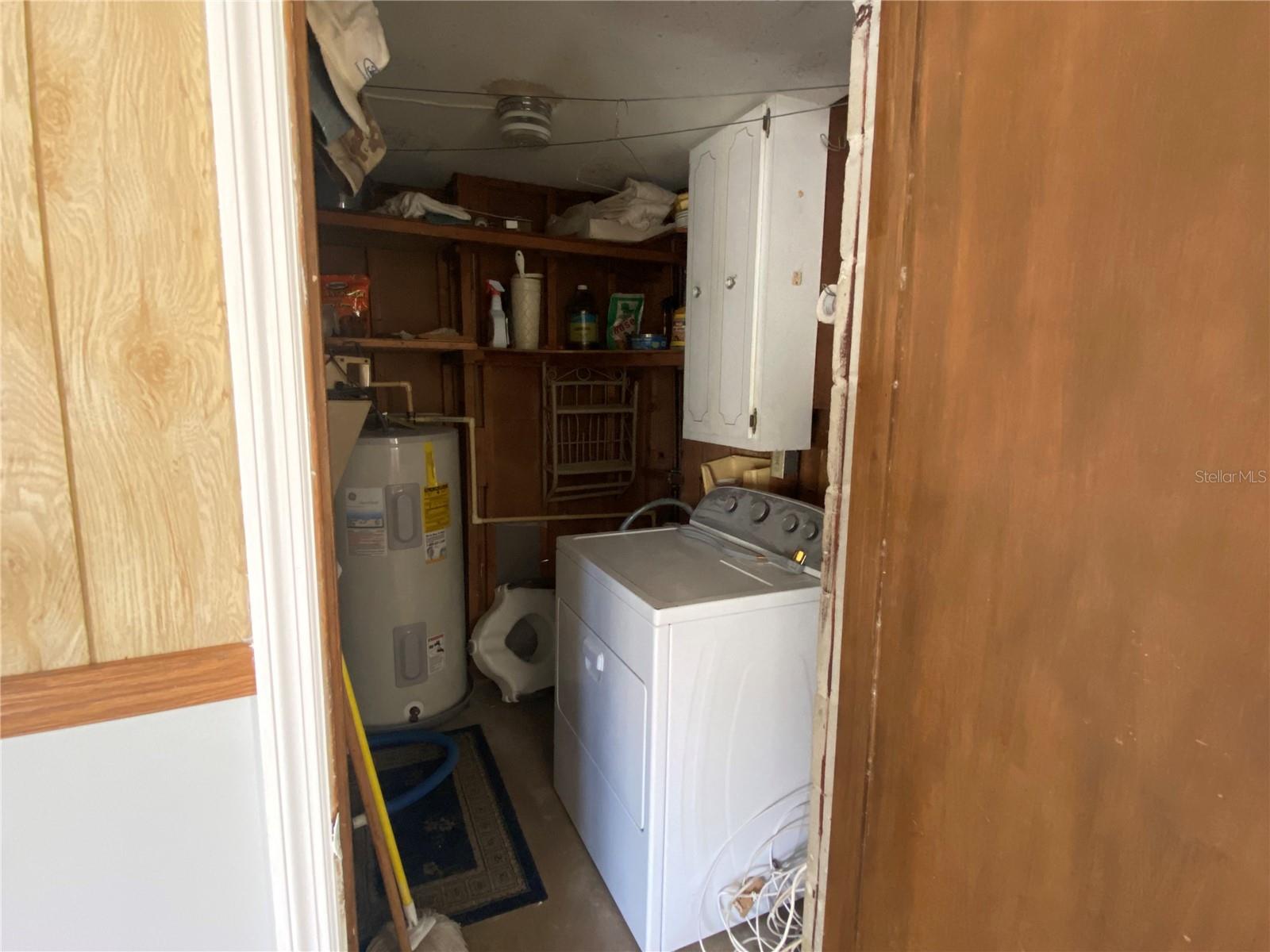 Image 9 of 21 For 4522 Henry Avenue