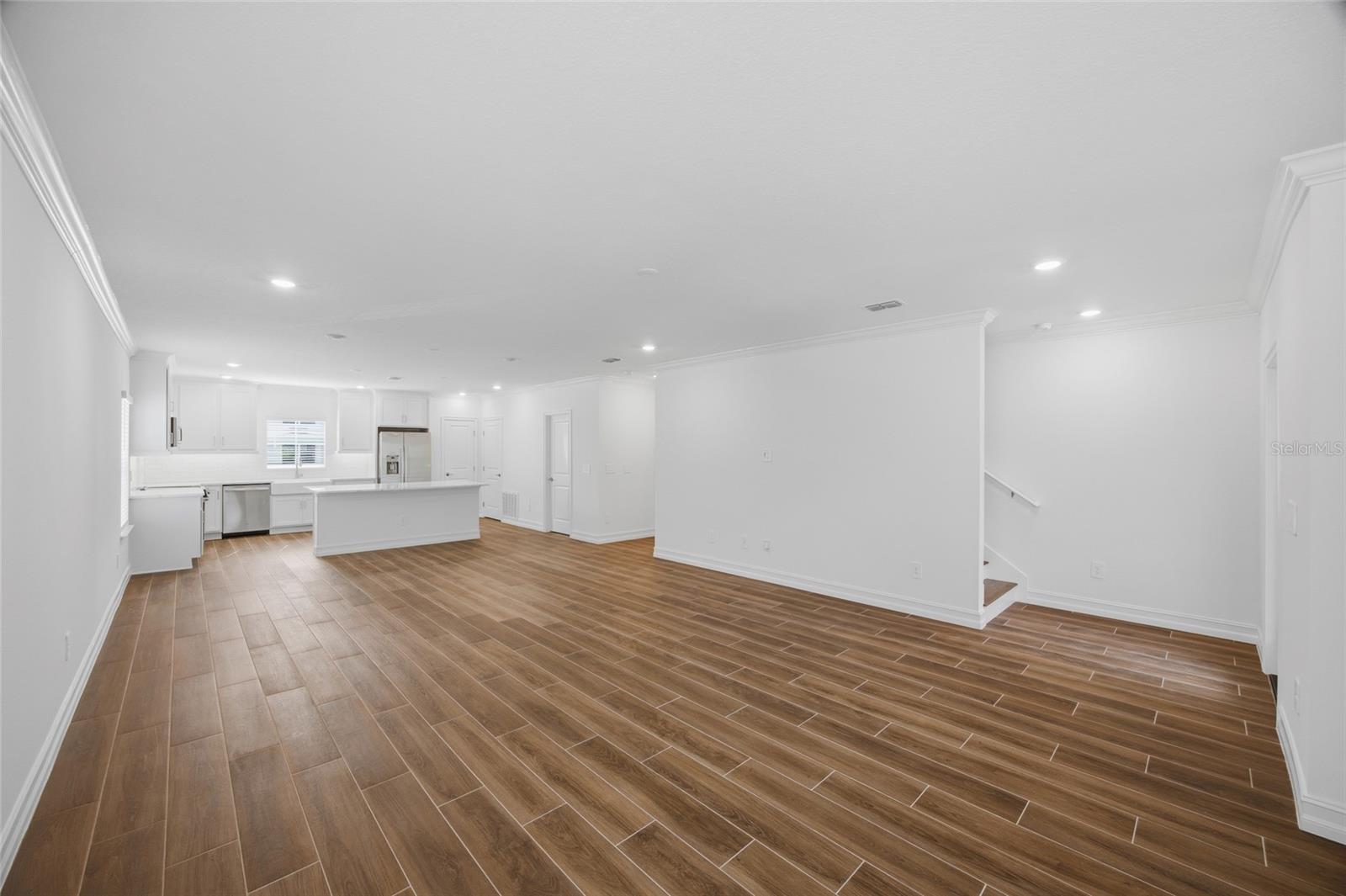 Image 12 of 34 For 4510 Manhattan Avenue 14