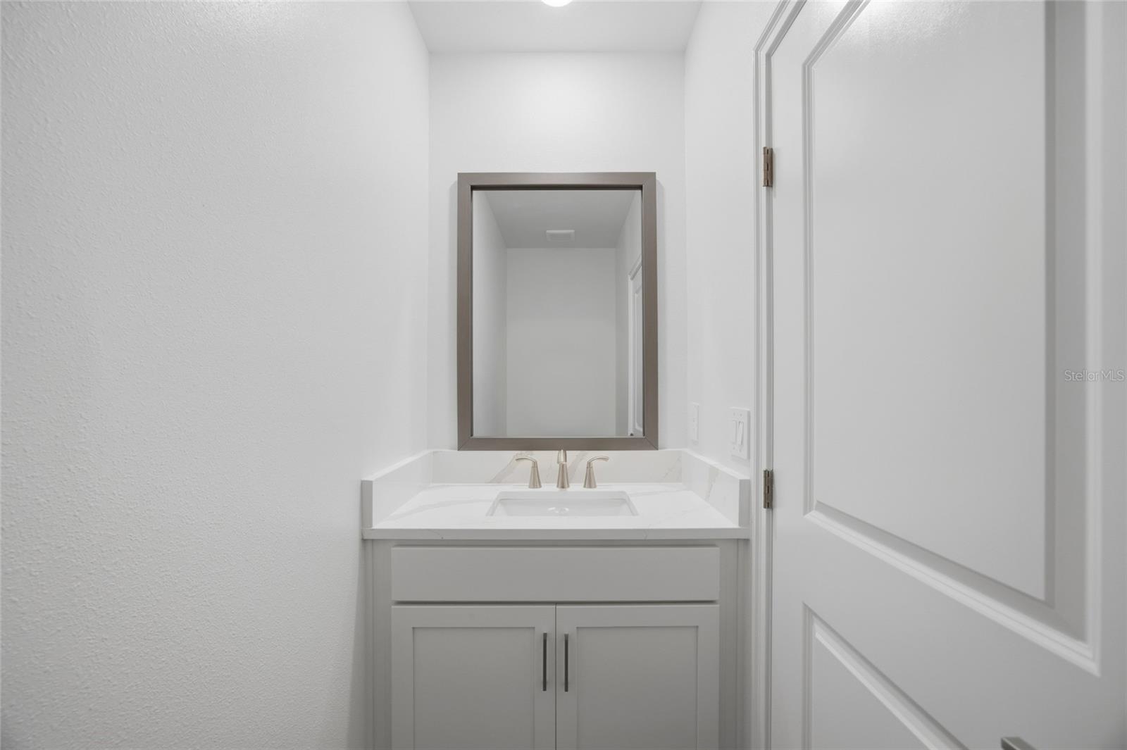 Image 17 of 34 For 4510 Manhattan Avenue 14