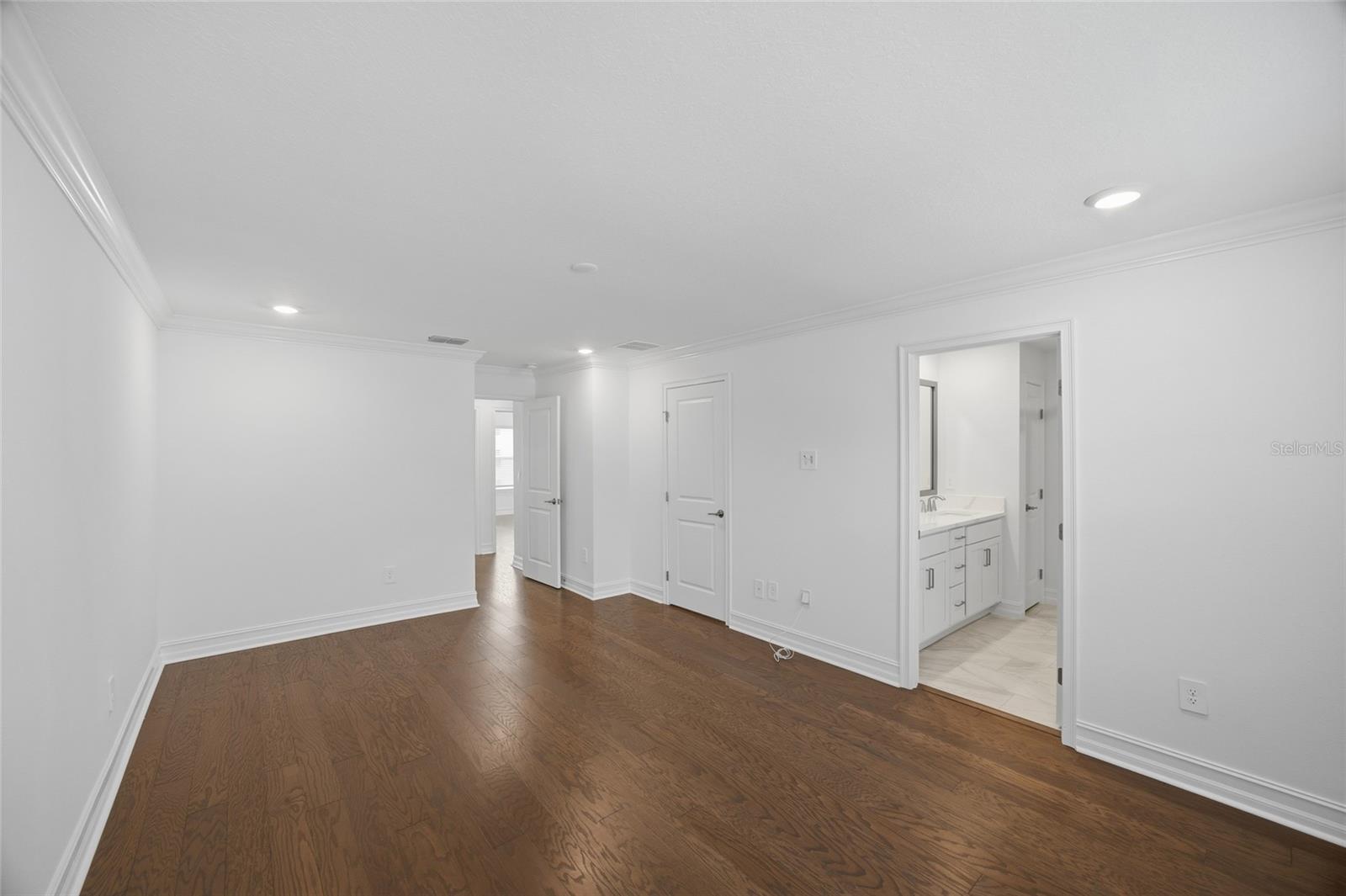 Image 19 of 34 For 4510 Manhattan Avenue 14