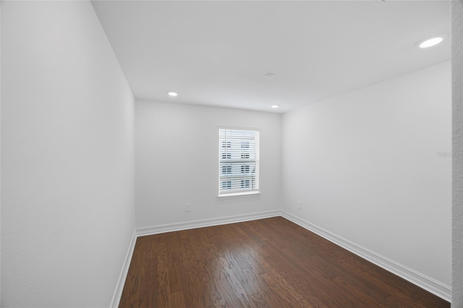 Image 24 of 34 For 4510 Manhattan Avenue 14