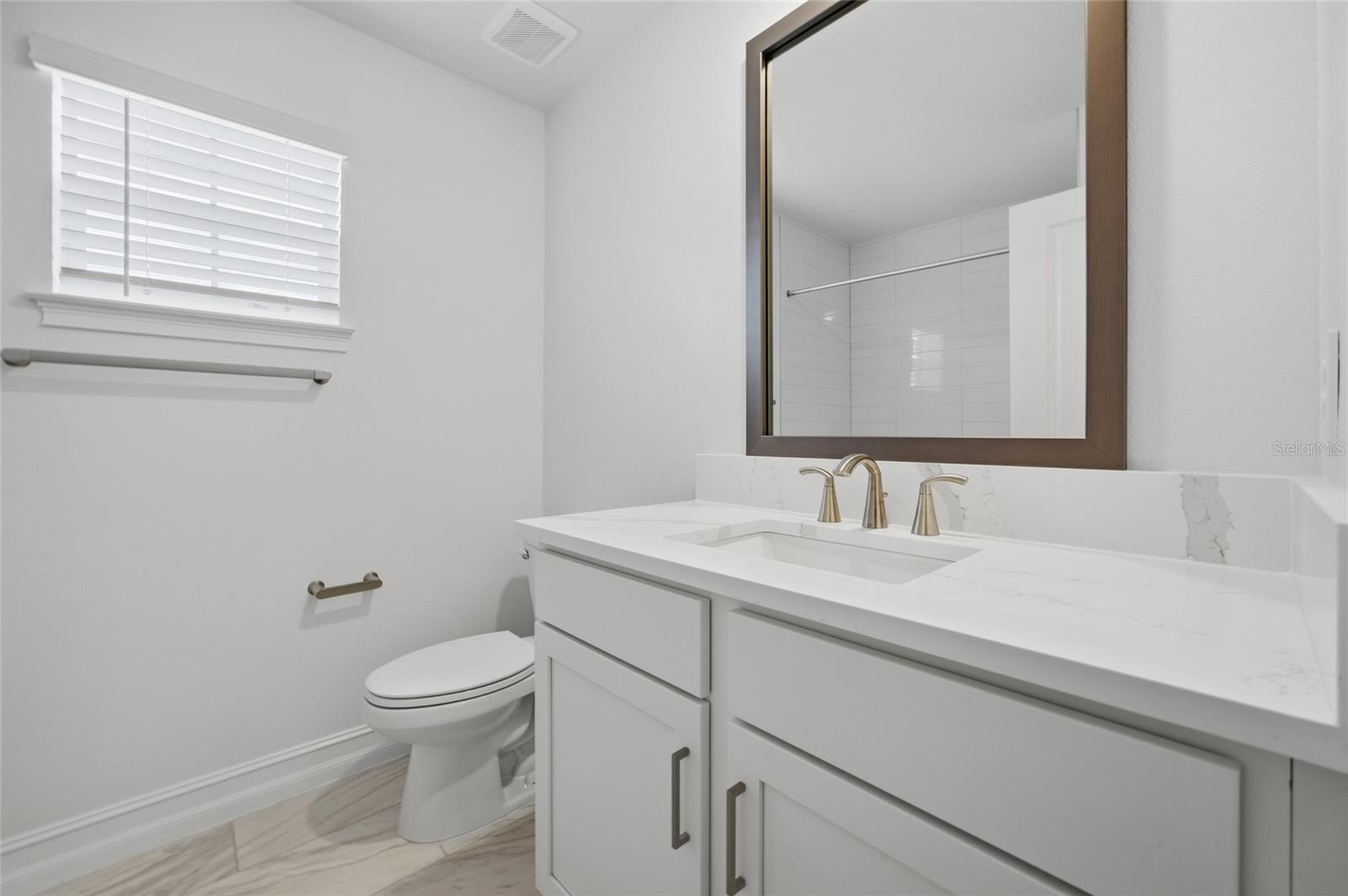 Image 28 of 34 For 4510 Manhattan Avenue 14