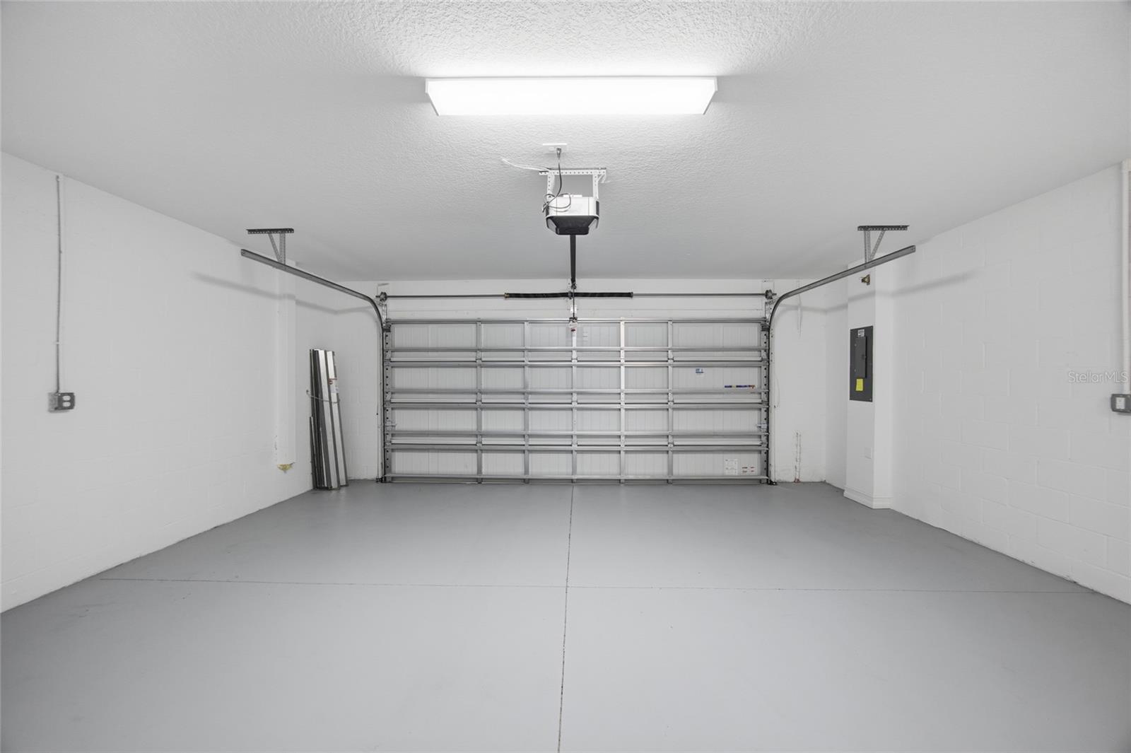 Image 31 of 34 For 4510 Manhattan Avenue 14