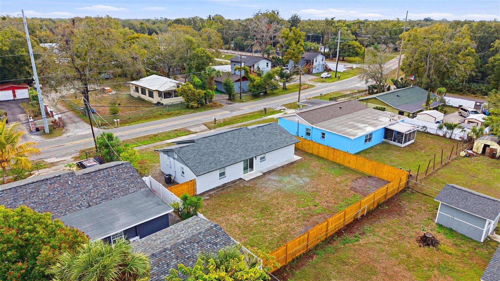 Image 22 of 23 For 915 Maydell Drive