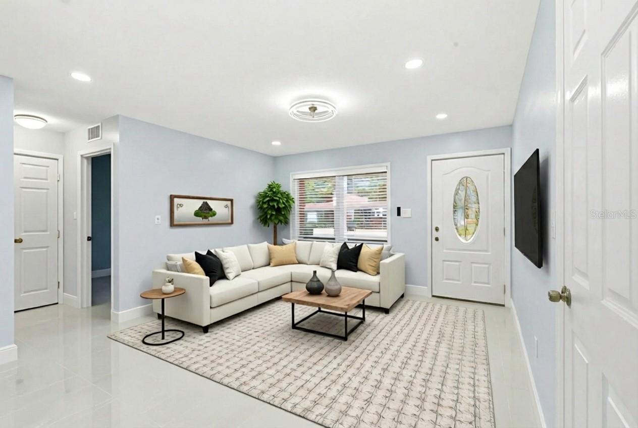 Image 3 of 23 For 915 Maydell Drive