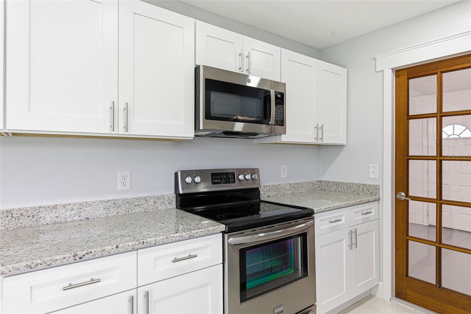 Image 8 of 23 For 915 Maydell Drive