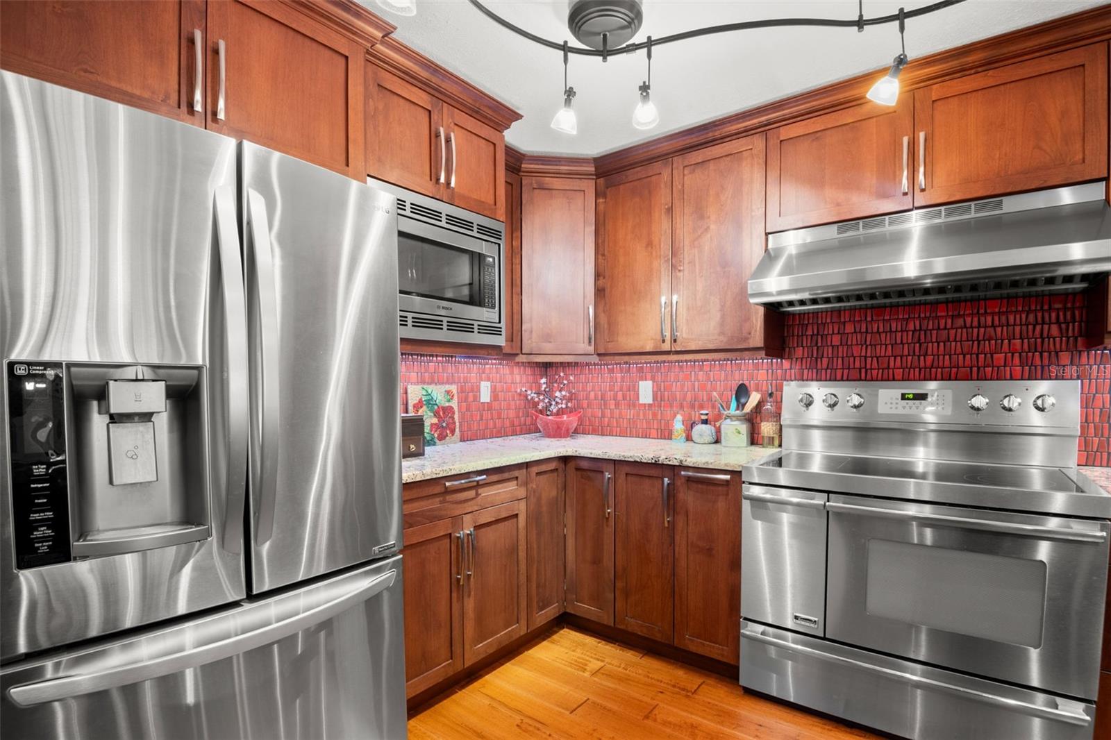 Image 22 of 89 For 12 Mariner Drive