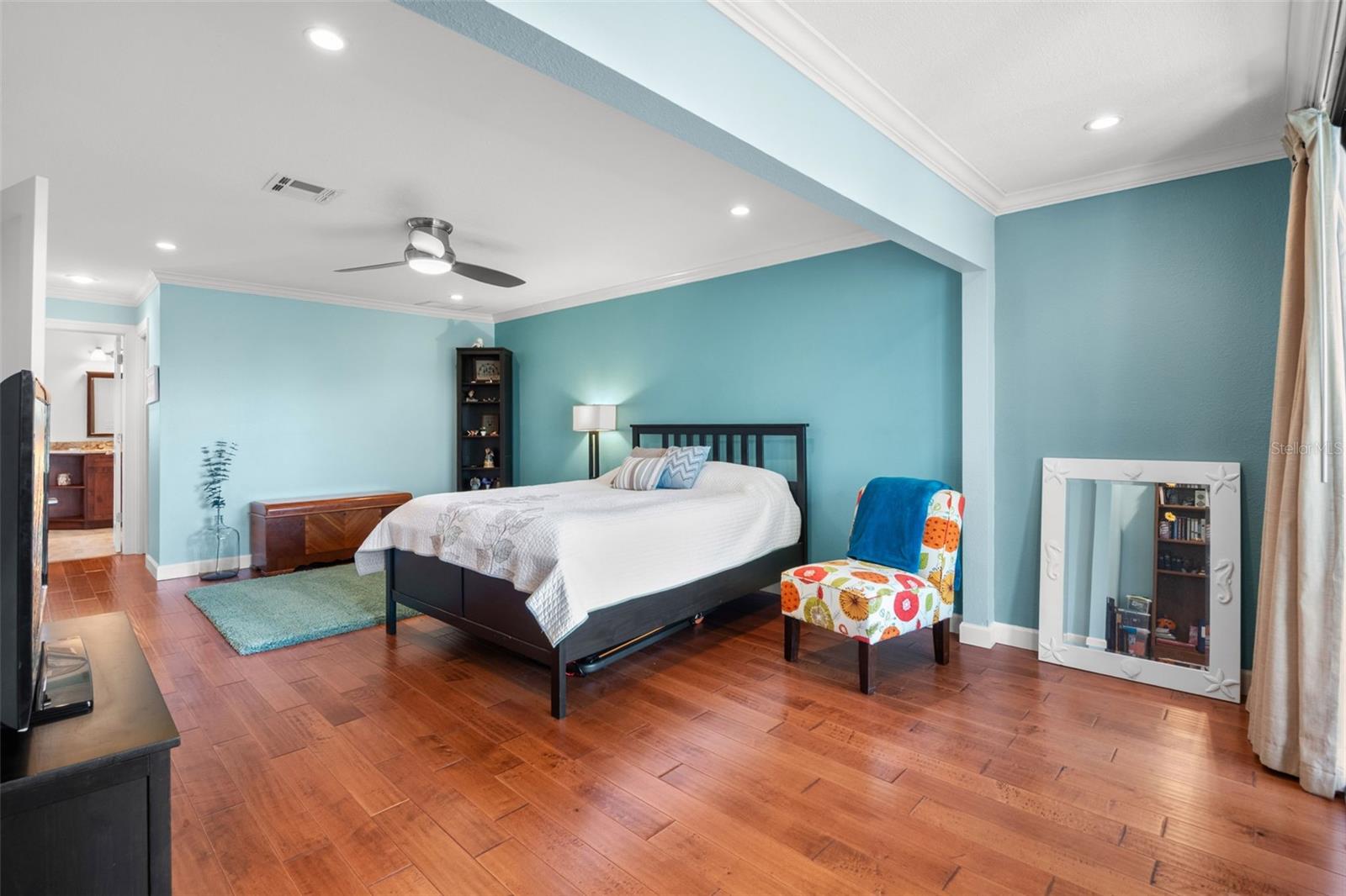 Image 32 of 89 For 12 Mariner Drive