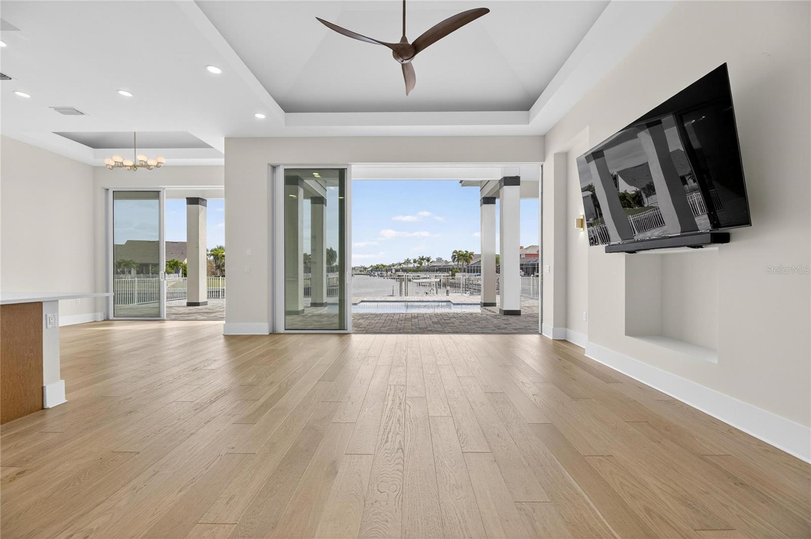 Image 13 of 99 For 5605 Tybee Island Drive